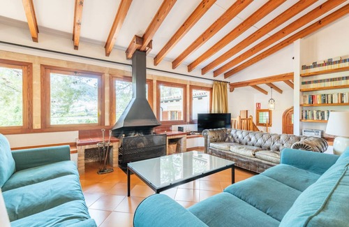 Bunyola Ski Chalet | 150 m² Chalet ∙ 3 bedrooms ∙ 6 guests