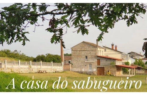 San Cibrao Das Vinas House | 150 m² House ∙ 4 bedrooms ∙ 7 guests