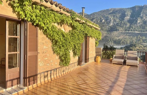 Orient House | 160 m² House ∙ 2 bedrooms ∙ 4 guests