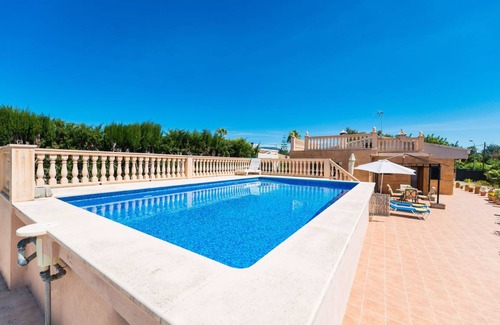 Es Garrovers Villa | 160 m² Villa ∙ 3 bedrooms ∙ 6 guests