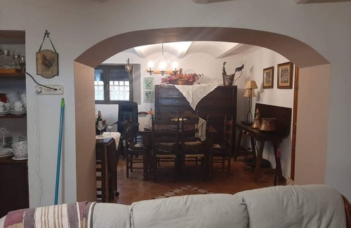 Vilobi d'Onyar House | 165 m² House ∙ 6 bedrooms ∙ 12 guests