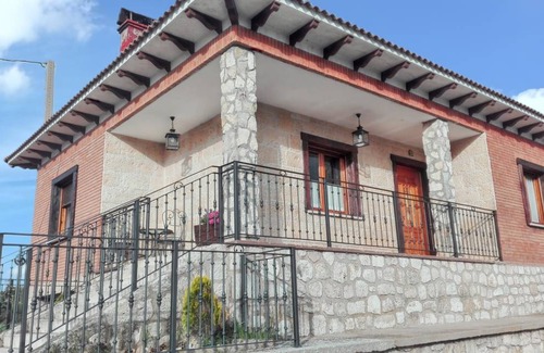 Peral de Arlanza House | 170 m² House ∙ 3 bedrooms ∙ 9 guests