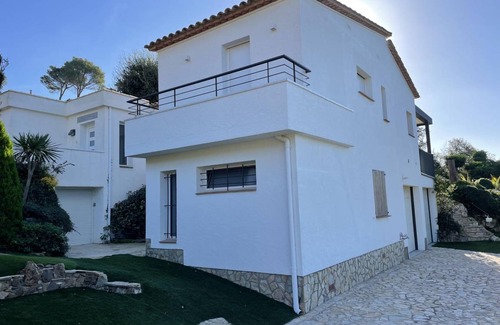 Begur Villa | 170 m² Villa ∙ 5 bedrooms ∙ 12 guests