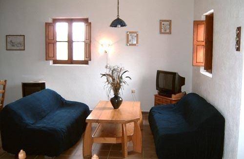 Huebro House | 180 m² House ∙ 3 bedrooms ∙ 6 guests