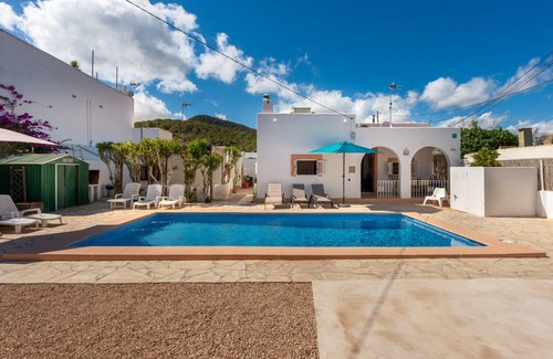Sant Josep de sa Talaia Villa | 181 m² Villa ∙ 5 bedrooms ∙ 9 guests