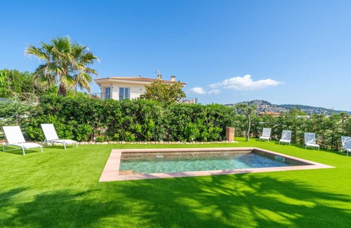 Santa Susanna Apartment | 185 m² Apartment ∙ 4 bedrooms ∙ 10 guests