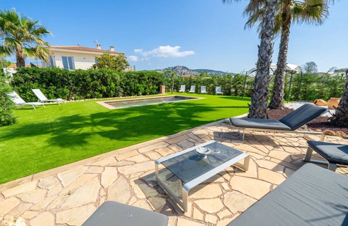 Santa Susanna Apartment | 185 m² Apartment ∙ 4 bedrooms ∙ 10 guests