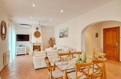 Moravit House | 190 m² House ∙ 4 bedrooms ∙ 8 guests