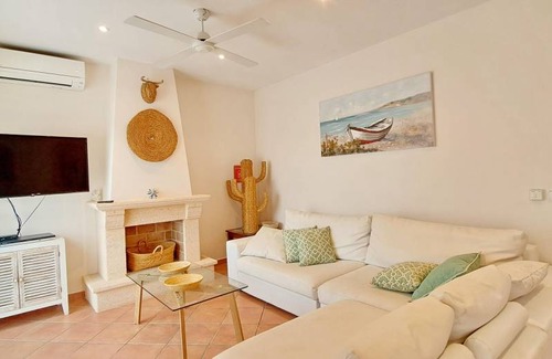 Moravit House | 190 m² House ∙ 4 bedrooms ∙ 8 guests