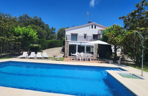Can Carbonell House | 190 m² House ∙ 4 bedrooms ∙ 8 guests