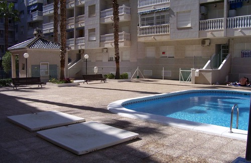 Torrevieja Apartment | 2-bedroom apartment community pool WIFI close to beaches
