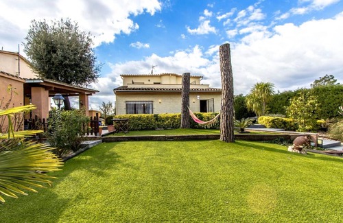 Santa Coloma de Farners Villa | 200 m² Villa ∙ 5 bedrooms ∙ 10 guests