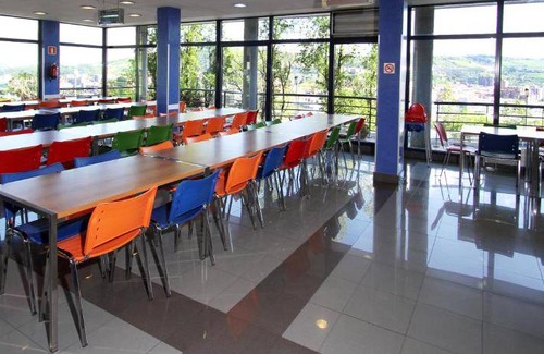 Basurto-Zorroza Hostel | 20 m² Hostel ∙ 127 guests