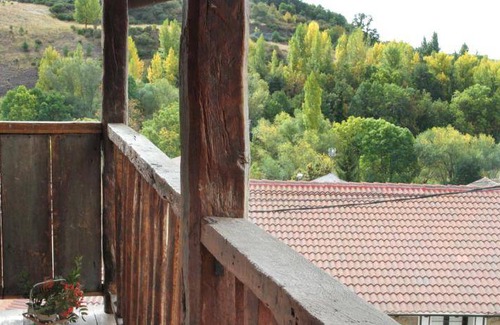 Valderrueda Ski Chalet | 200 m² Chalet ∙ 2 bedrooms ∙ 4 guests
