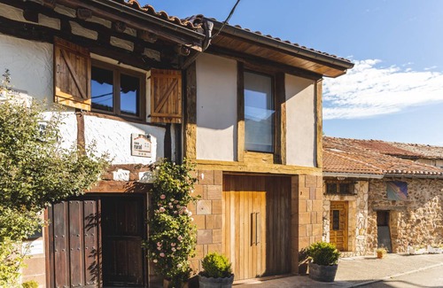 Villasur de Herreros House | 200 m² House ∙ 4 bedrooms ∙ 12 guests