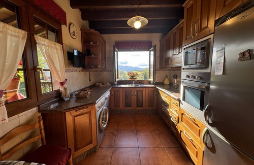 Santianes de Ola House | 200 m² House ∙ 3 bedrooms ∙ 6 guests