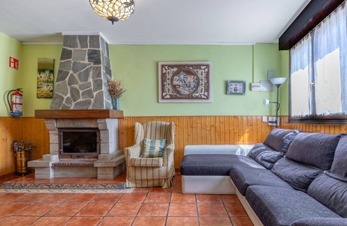 Isla House | 200 m² House ∙ 5 bedrooms ∙ 11 guests
