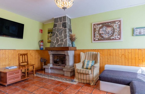 Isla House | 200 m² House ∙ 5 bedrooms ∙ 11 guests