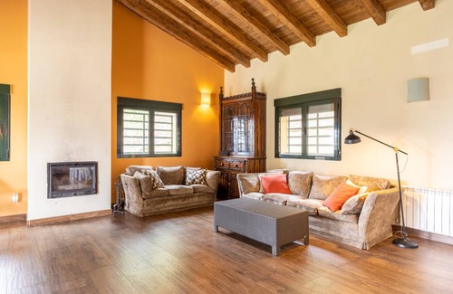 Piedralaves House | 200 m² House ∙ 5 bedrooms ∙ 10 guests