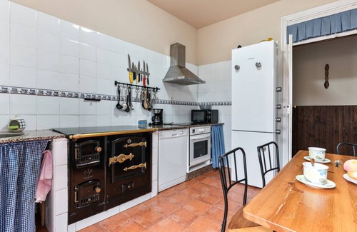 Lena House | 200 m² House ∙ 6 bedrooms ∙ 12 guests
