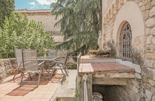 Besalu House | 208 m² House ∙ 5 bedrooms ∙ 10 guests