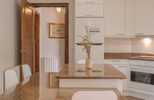 Besalu House | 208 m² House ∙ 5 bedrooms ∙ 10 guests