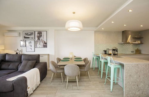 Montjuic House | 209 m² House ∙ 4 bedrooms ∙ 8 guests