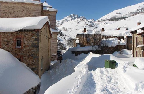 Cremenes Bed & Breakfast | 22 m² Bed and breakfast ∙ 3 guests