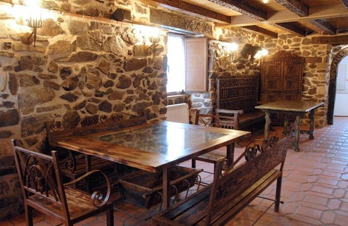 Barbadillo del Pez House | 240 m² House ∙ 6 bedrooms ∙ 17 guests