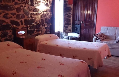 Barbadillo del Pez House | 240 m² House ∙ 6 bedrooms ∙ 17 guests