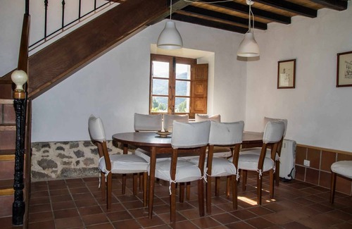 Linares House | 240 m² House ∙ 4 bedrooms ∙ 10 guests