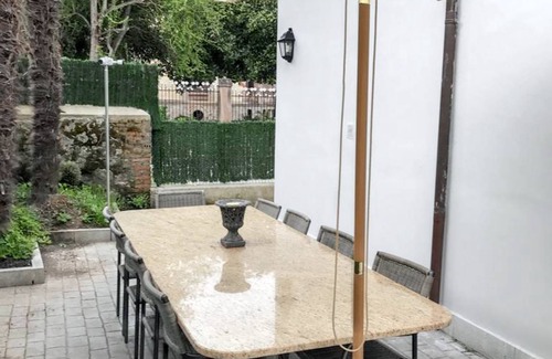 Poo House | 240 m² House ∙ 6 bedrooms ∙ 12 guests