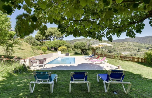 Calella Villa | 240 m² Villa ∙ 6 bedrooms ∙ 14 guests