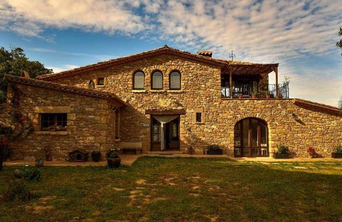 Forallac House | 250 m² House ∙ 5 bedrooms ∙ 8 guests