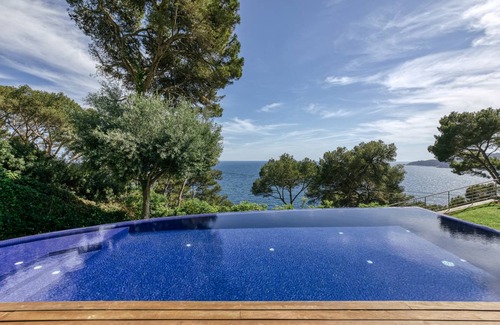 Llafranc House | 275 m² House ∙ 5 bedrooms ∙ 12 guests