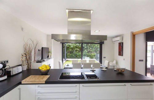 Olot House | 290 m² House ∙ 4 bedrooms ∙ 7 guests