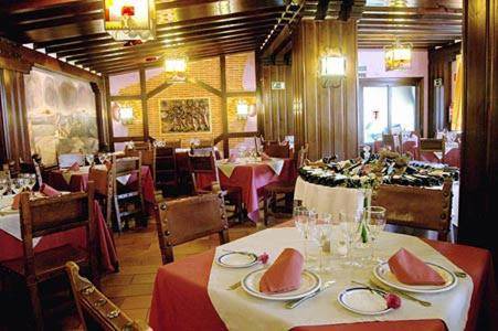 Aranda de Duero Hotel | 30 m² Hotel ∙ 3 guests