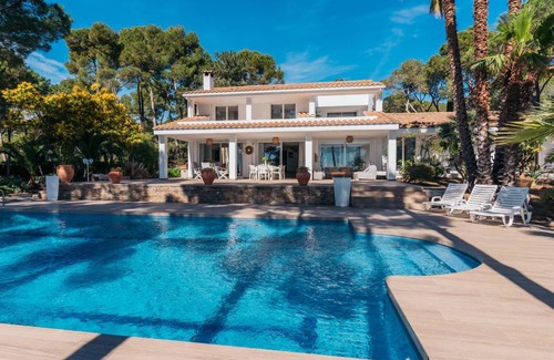 Palamos Villa | 300 m² Villa ∙ 7 bedrooms ∙ 12 guests