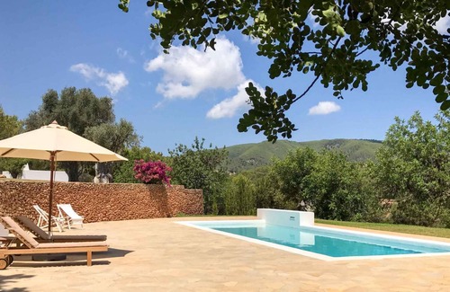 Sant Carles de Peralta Villa | 300 m² Villa ∙ 4 bedrooms ∙ 8 guests