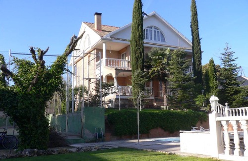 Villaviciosa de Odon Resort | 300 m² Private room ∙ 1 bedroom ∙ 6 guests