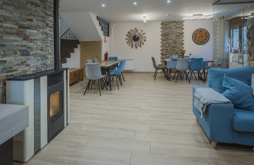 Campillo de Aranda House | 300 m² House ∙ 6 bedrooms ∙ 12 guests