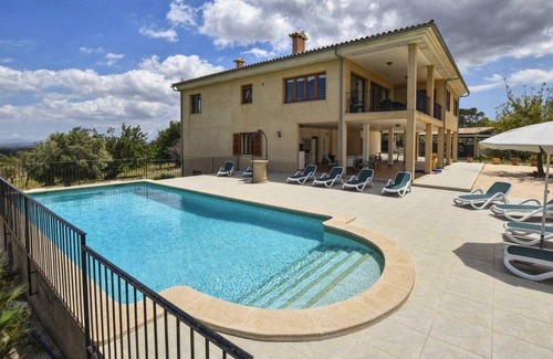 Moscari House | 300 m² House ∙ 5 bedrooms ∙ 10 guests