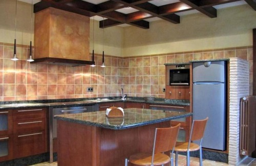 Covaleda House | 300 m² House ∙ 5 bedrooms ∙ 10 guests