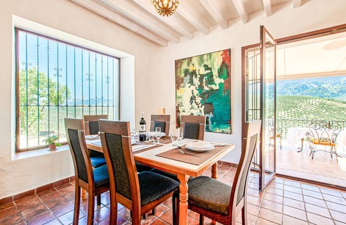 Cazorla House | 300 m² House ∙ 5 bedrooms ∙ 12 guests
