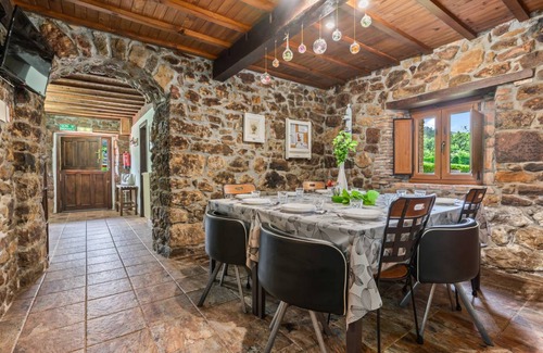 Soto de Cangas House | 300 m² House ∙ 6 bedrooms ∙ 14 guests