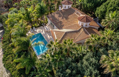Benalmadena Villa | 300 m² Villa ∙ 6 bedrooms ∙ 12 guests