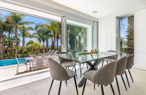 Benalmadena Villa | 300 m² Villa ∙ 6 bedrooms ∙ 12 guests