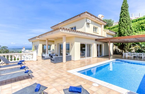 El Mas Isaac Other | 318 m² Accommodation ∙ 5 bedrooms ∙ 10 guests