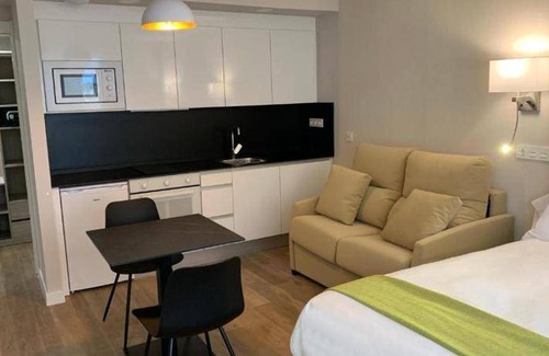 Aranda de Duero Hotel | 32 m² Hotel ∙ 2 guests