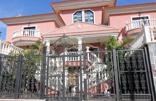 Los Cristianos Villa | 320 m² Villa ∙ 5 bedrooms ∙ 10 guests